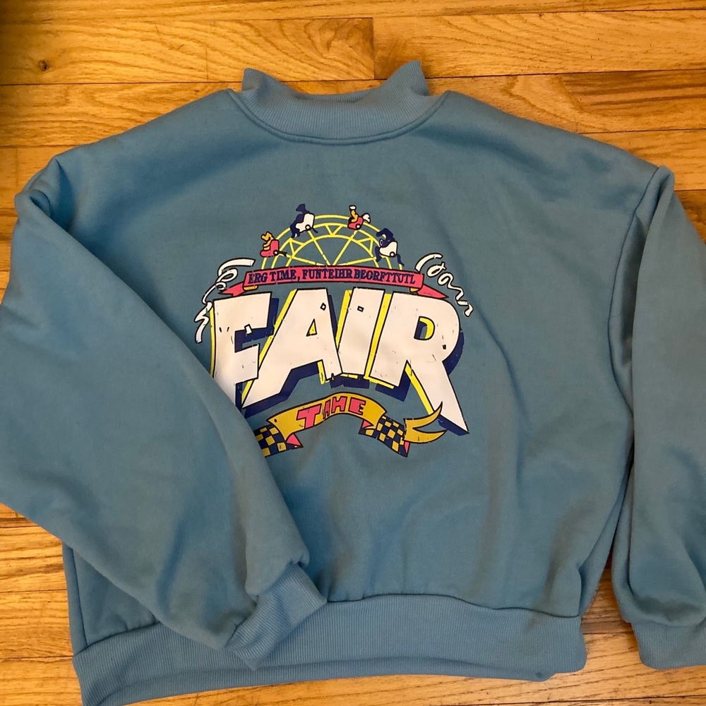 Baby blue retro style crew neck sweater
